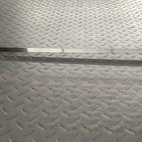 diamond plate, carbon steel diamond plate, hot rolled carbon steel sheet, hot rolled carbon steel plate